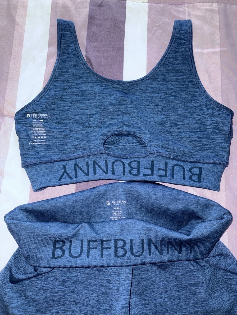 Buffbunny BBL Seamless Collection - Medium Reversible Bra and Large Shorts - Picture 4 of 5